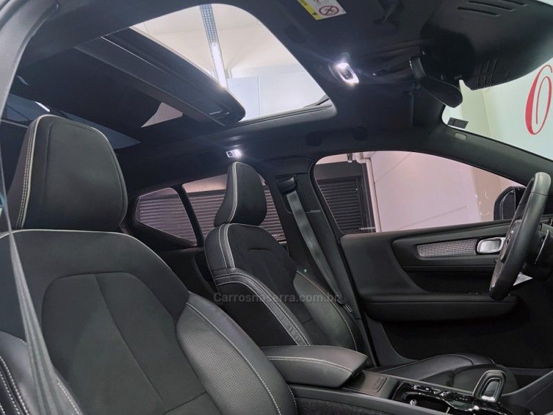 VOLVO XC 40 2.0 T5 R-DESIGN SPE AWD GEARTRONIC 2019/2020 ÓTIMA CAR FLORES DA CUNHA / Carros no Vale VOLVO XC 40 2.0 T5 R-DESIGN SPE AWD GEARTRONIC 2019/2020 ÓTIMA CAR FLORES DA CUNHA / Carros no Vale