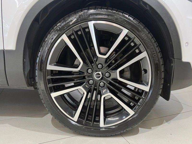 VOLVO XC 40 2.0 T5 R-DESIGN SPE AWD GEARTRONIC 2019/2020 ÓTIMA CAR FLORES DA CUNHA / Carros no Vale VOLVO XC 40 2.0 T5 R-DESIGN SPE AWD GEARTRONIC 2019/2020 ÓTIMA CAR FLORES DA CUNHA / Carros no Vale