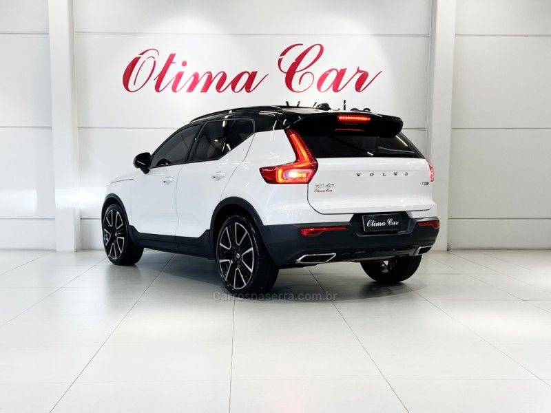 VOLVO XC 40 2.0 T5 R-DESIGN SPE AWD GEARTRONIC 2019/2020 ÓTIMA CAR FLORES DA CUNHA / Carros no Vale VOLVO XC 40 2.0 T5 R-DESIGN SPE AWD GEARTRONIC 2019/2020 ÓTIMA CAR FLORES DA CUNHA / Carros no Vale