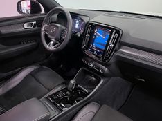 VOLVO XC 40 2.0 T5 R-DESIGN SPE AWD GEARTRONIC 2019/2020 ÓTIMA CAR FLORES DA CUNHA / Carros no Vale