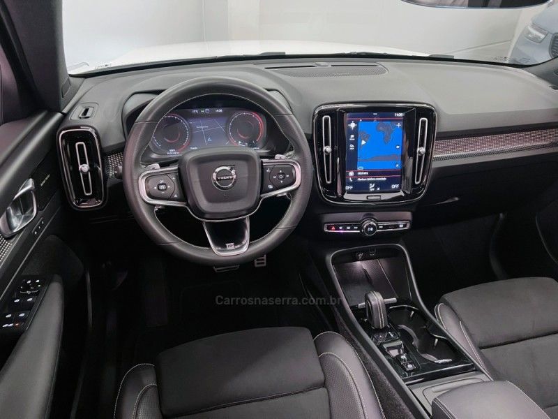 VOLVO XC 40 2.0 T5 R-DESIGN SPE AWD GEARTRONIC 2019/2020 ÓTIMA CAR FLORES DA CUNHA / Carros no Vale VOLVO XC 40 2.0 T5 R-DESIGN SPE AWD GEARTRONIC 2019/2020 ÓTIMA CAR FLORES DA CUNHA / Carros no Vale