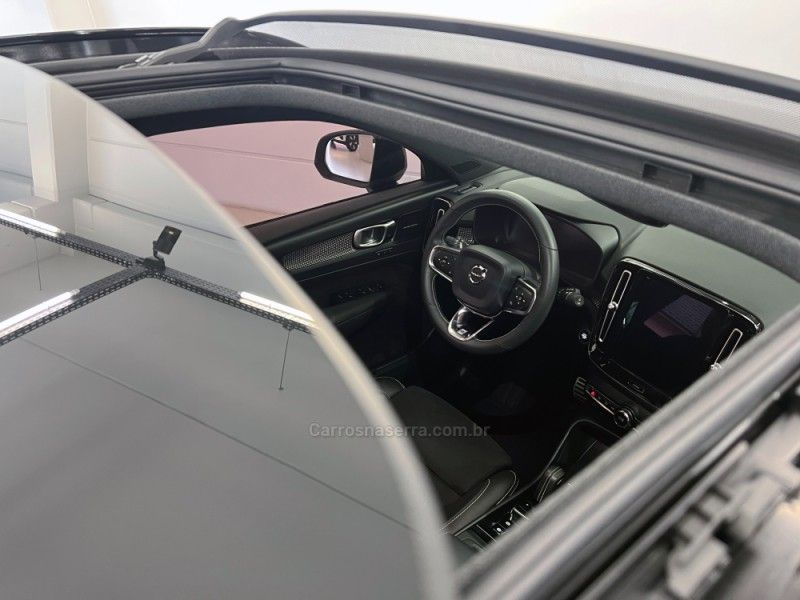 VOLVO XC 40 2.0 T5 R-DESIGN SPE AWD GEARTRONIC 2019/2020 ÓTIMA CAR FLORES DA CUNHA / Carros no Vale VOLVO XC 40 2.0 T5 R-DESIGN SPE AWD GEARTRONIC 2019/2020 ÓTIMA CAR FLORES DA CUNHA / Carros no Vale