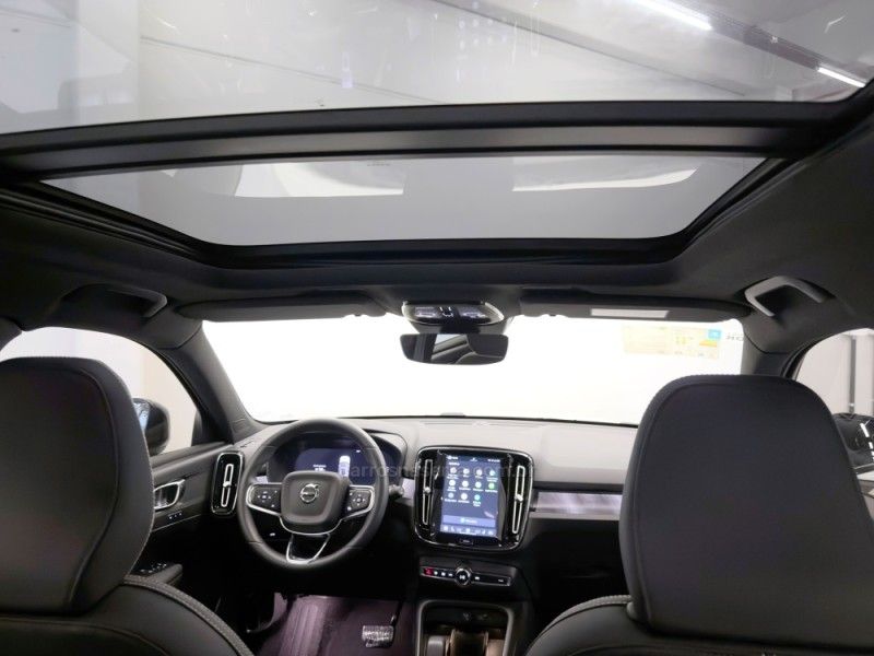 VOLVO XC 40 P6 RECHARGE ELECTRIC PLUS 2023/2024 ÓTIMA CAR FLORES DA CUNHA / Carros no Vale