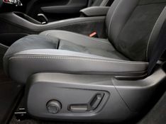 VOLVO XC 40 P6 RECHARGE ELECTRIC PLUS 2023/2024 ÓTIMA CAR FLORES DA CUNHA / Carros no Vale