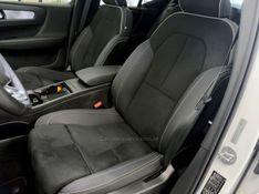 VOLVO XC 40 P6 RECHARGE ELECTRIC PLUS 2023/2024 ÓTIMA CAR FLORES DA CUNHA / Carros no Vale