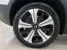 VOLVO XC 40 P6 RECHARGE ELECTRIC PLUS 2022/2023 ÓTIMA CAR FLORES DA CUNHA / Carros no Vale