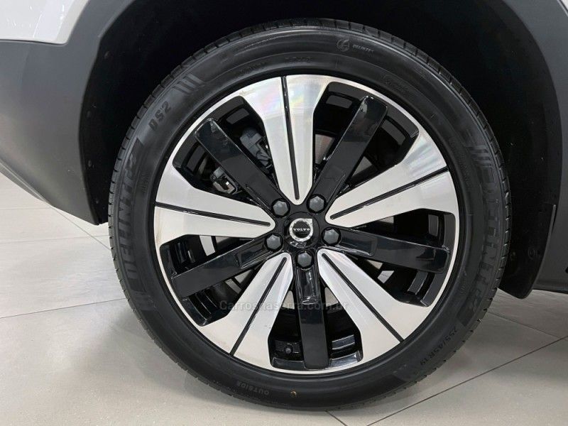 VOLVO XC 40 P6 RECHARGE ELECTRIC PLUS 2022/2023 ÓTIMA CAR FLORES DA CUNHA / Carros no Vale VOLVO XC 40 P6 RECHARGE ELECTRIC PLUS 2022/2023 ÓTIMA CAR FLORES DA CUNHA / Carros no Vale
