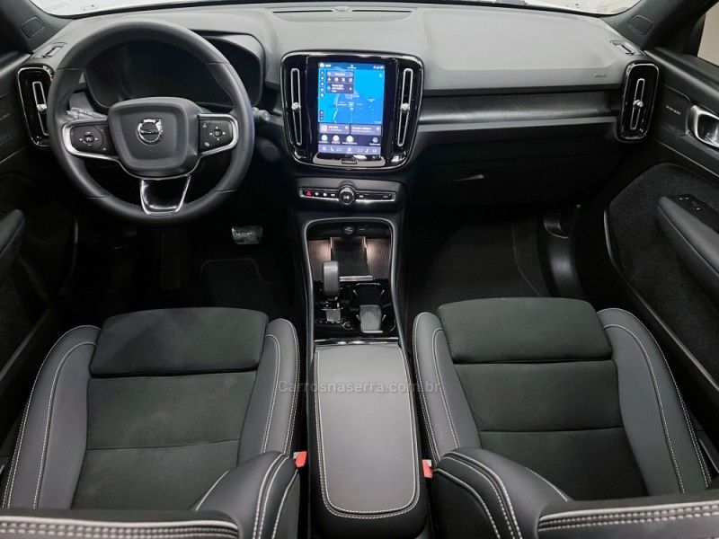 VOLVO XC 40 P6 RECHARGE ELECTRIC PLUS 2022/2023 ÓTIMA CAR FLORES DA CUNHA / Carros no Vale VOLVO XC 40 P6 RECHARGE ELECTRIC PLUS 2022/2023 ÓTIMA CAR FLORES DA CUNHA / Carros no Vale