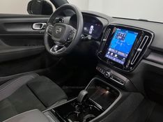 VOLVO XC 40 P6 RECHARGE ELECTRIC PLUS 2022/2023 ÓTIMA CAR FLORES DA CUNHA / Carros no Vale