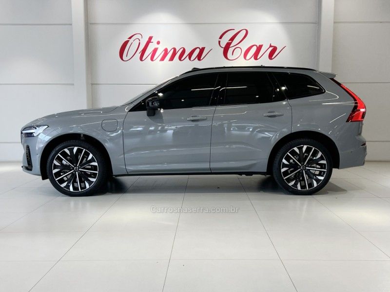 VOLVO XC60 2.0 T8 ULTRA DARK AWD HÍBRIDO 2026/2026 ÓTIMA CAR FLORES DA CUNHA / Carros no Vale VOLVO XC60 2.0 T8 ULTRA DARK AWD HÍBRIDO 2026/2026 ÓTIMA CAR FLORES DA CUNHA / Carros no Vale