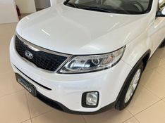 KIA SORENTO 2.4 EX2 4X2 16V 2014/2015 CIMIRRO AUTOMÓVEIS TAQUARA / Carros no Vale