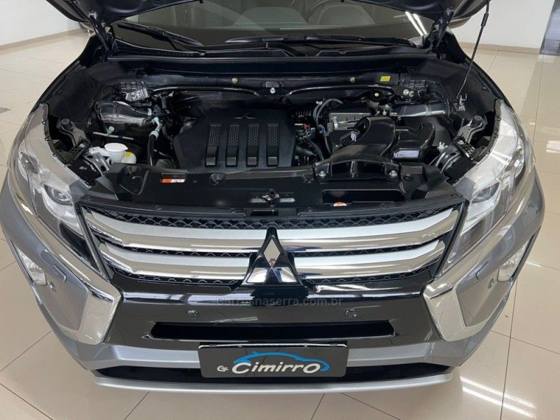 MITSUBISHI ECLIPSE CROSS 1.5 HPE-S AWC 16V 2018/2019 CIMIRRO AUTOMÓVEIS TAQUARA / Carros no Vale MITSUBISHI ECLIPSE CROSS 1.5 HPE-S AWC 16V 2018/2019 CIMIRRO AUTOMÓVEIS TAQUARA / Carros no Vale