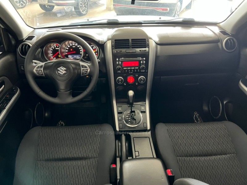 SUZUKI GRAND VITARA 2.0 4X2 16V 2012/2013 CIMIRRO AUTOMÓVEIS TAQUARA / Carros no Vale SUZUKI GRAND VITARA 2.0 4X2 16V 2012/2013 CIMIRRO AUTOMÓVEIS TAQUARA / Carros no Vale