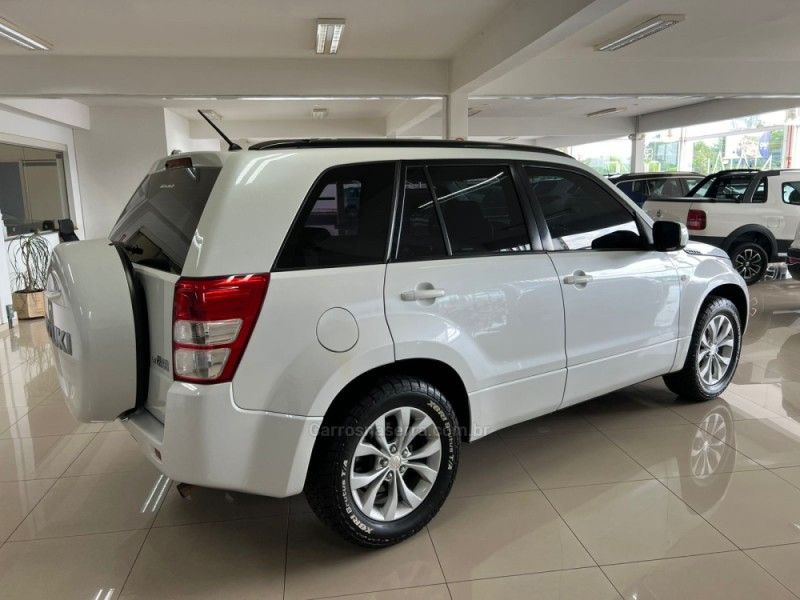 SUZUKI GRAND VITARA 2.0 4X2 16V 2012/2013 CIMIRRO AUTOMÓVEIS TAQUARA / Carros no Vale SUZUKI GRAND VITARA 2.0 4X2 16V 2012/2013 CIMIRRO AUTOMÓVEIS TAQUARA / Carros no Vale
