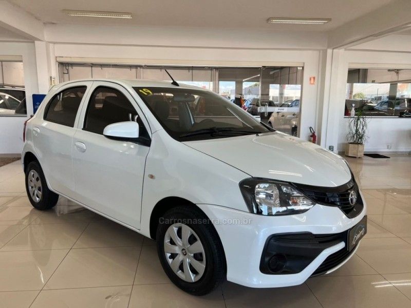 TOYOTA ETIOS 1.3 X 16V 2019/2019 CIMIRRO AUTOMÓVEIS TAQUARA / Carros no Vale TOYOTA ETIOS 1.3 X 16V 2019/2019 CIMIRRO AUTOMÓVEIS TAQUARA / Carros no Vale