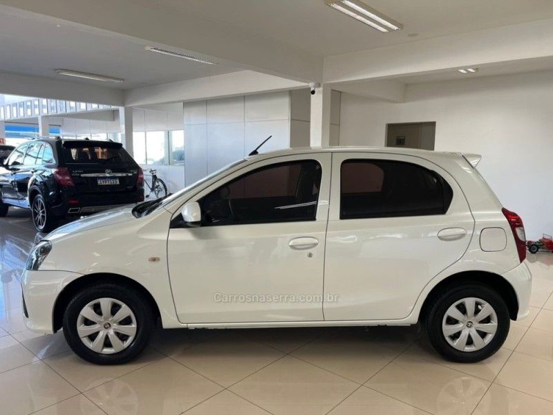 TOYOTA ETIOS 1.3 X 16V 2019/2019 CIMIRRO AUTOMÓVEIS TAQUARA / Carros no Vale TOYOTA ETIOS 1.3 X 16V 2019/2019 CIMIRRO AUTOMÓVEIS TAQUARA / Carros no Vale