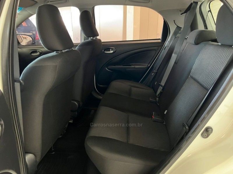 TOYOTA ETIOS 1.3 X 16V 2019/2019 CIMIRRO AUTOMÓVEIS TAQUARA / Carros no Vale TOYOTA ETIOS 1.3 X 16V 2019/2019 CIMIRRO AUTOMÓVEIS TAQUARA / Carros no Vale