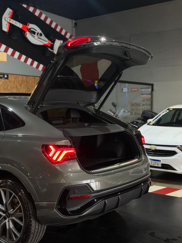 Audi Q3 Spb 2.0 Tfsi 2023/2024 DL MOTORS LAJEADO / Carros no Vale Audi Q3 Spb 2.0 Tfsi 2023/2024 DL MOTORS LAJEADO / Carros no Vale