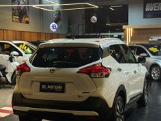 Nissan Kicks Sl Cvt 2018/2018 DL MOTORS LAJEADO / Carros no Vale
