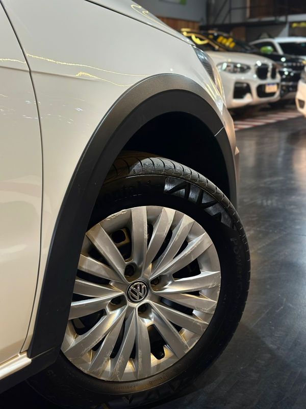 Volkswagen Saveiro Cs Rb Mpi 2022/2023 DL MOTORS LAJEADO / Carros no Vale