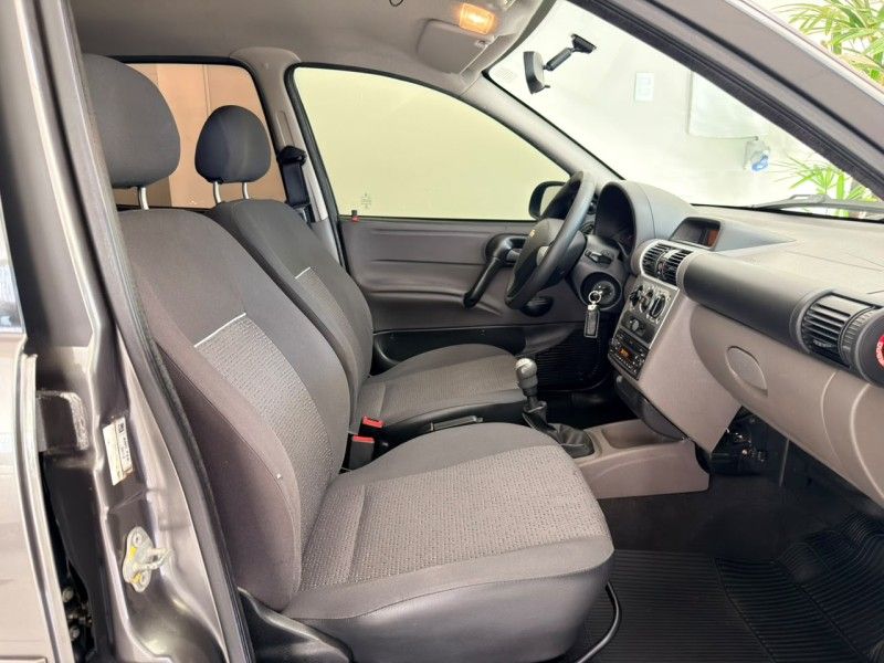 CHEVROLET CORSA 1.0 LS CLASSIC ADVANTAGE 2014/2015 ANDRIGO VEÍCULOS CAXIAS DO SUL / Carros no Vale CHEVROLET CORSA 1.0 LS CLASSIC ADVANTAGE 2014/2015 ANDRIGO VEÍCULOS CAXIAS DO SUL / Carros no Vale