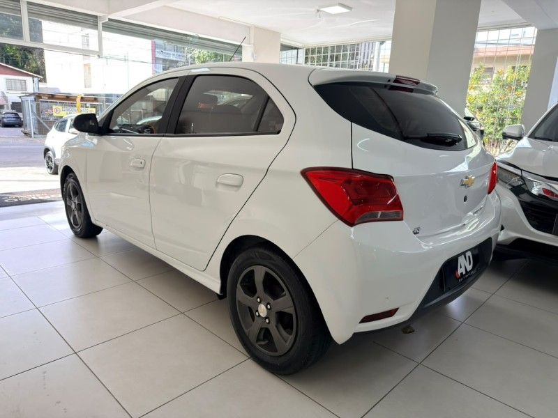 CHEVROLET ONIX 1.4 MPFI LTZ 8V 2017/2018 ANDRIGO VEÍCULOS CAXIAS DO SUL / Carros no Vale CHEVROLET ONIX 1.4 MPFI LTZ 8V 2017/2018 ANDRIGO VEÍCULOS CAXIAS DO SUL / Carros no Vale