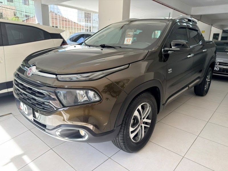 FIAT TORO 2.0 16V TURBO VOLCANO AT9 4X4 2017/2017 ANDRIGO VEÍCULOS CAXIAS DO SUL / Carros no Vale FIAT TORO 2.0 16V TURBO VOLCANO AT9 4X4 2017/2017 ANDRIGO VEÍCULOS CAXIAS DO SUL / Carros no Vale