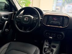 FIAT TORO 2.0 16V TURBO VOLCANO AT9 4X4 2017/2017 ANDRIGO VEÍCULOS CAXIAS DO SUL / Carros no Vale