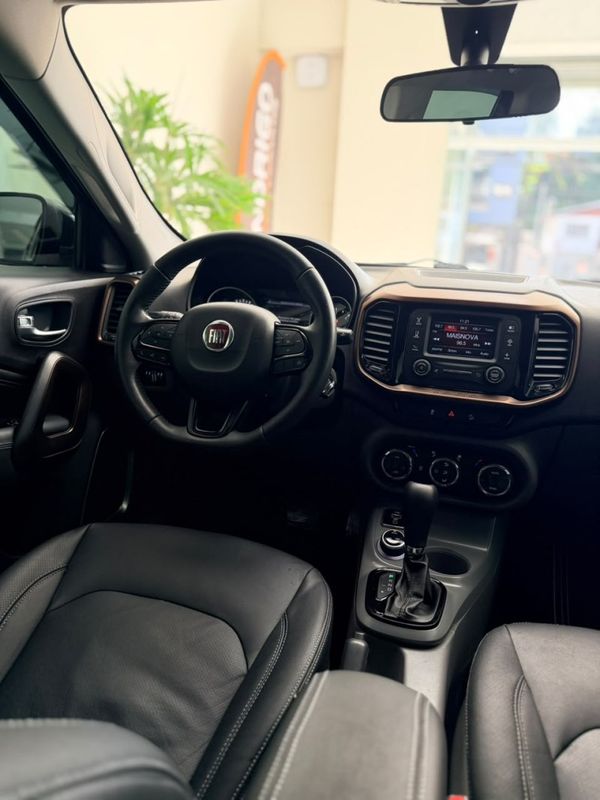 FIAT TORO 2.0 16V TURBO VOLCANO AT9 4X4 2017/2017 ANDRIGO VEÍCULOS CAXIAS DO SUL / Carros no Vale FIAT TORO 2.0 16V TURBO VOLCANO AT9 4X4 2017/2017 ANDRIGO VEÍCULOS CAXIAS DO SUL / Carros no Vale