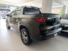 FIAT TORO 2.0 16V TURBO VOLCANO AT9 4X4 2017/2017 ANDRIGO VEÍCULOS CAXIAS DO SUL / Carros no Vale