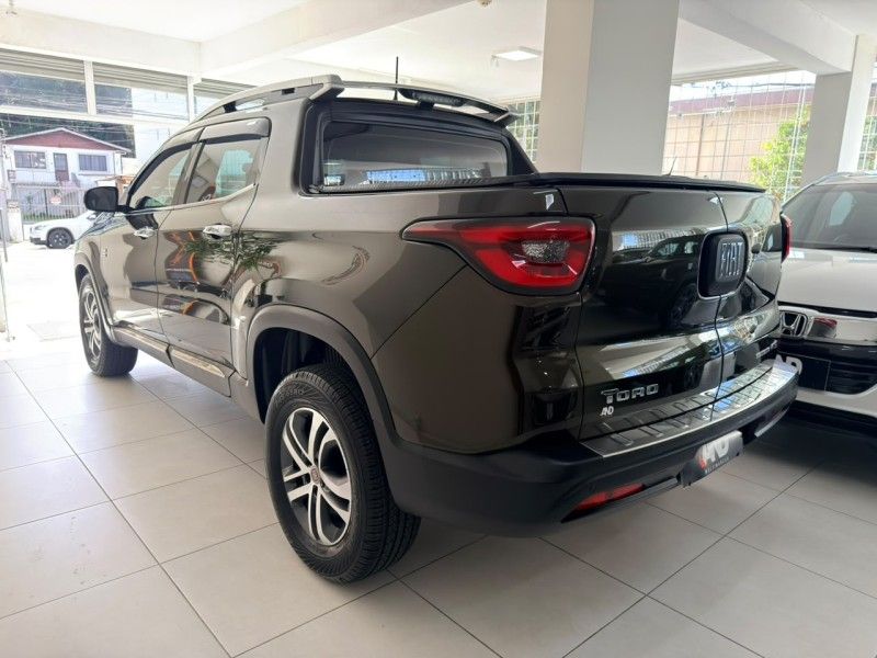 FIAT TORO 2.0 16V TURBO VOLCANO AT9 4X4 2017/2017 ANDRIGO VEÍCULOS CAXIAS DO SUL / Carros no Vale FIAT TORO 2.0 16V TURBO VOLCANO AT9 4X4 2017/2017 ANDRIGO VEÍCULOS CAXIAS DO SUL / Carros no Vale