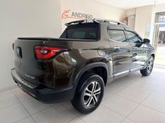 FIAT TORO 2.0 16V TURBO VOLCANO AT9 4X4 2017/2017 ANDRIGO VEÍCULOS CAXIAS DO SUL / Carros no Vale