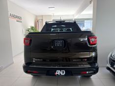 FIAT TORO 2.0 16V TURBO VOLCANO AT9 4X4 2017/2017 ANDRIGO VEÍCULOS CAXIAS DO SUL / Carros no Vale