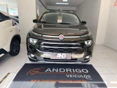FIAT TORO 2.0 16V TURBO VOLCANO AT9 4X4 2017/2017 ANDRIGO VEÍCULOS CAXIAS DO SUL / Carros no Vale