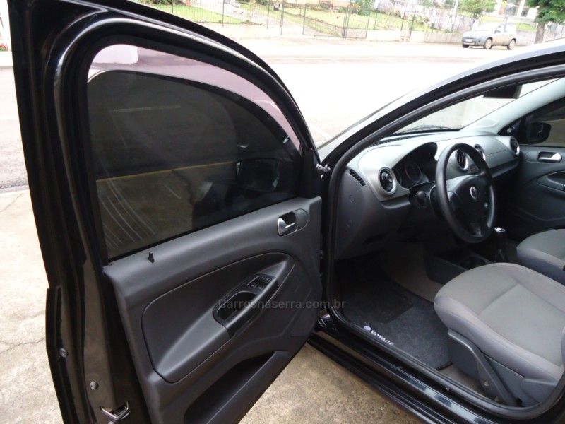 VOLKSWAGEN VOYAGE 1.6 MSI TOTALFLEX COMFORTLINE 2010/2010 BOURSCHEID CARROS E MOTOS SANTA CLARA DO SUL / Carros no Vale VOLKSWAGEN VOYAGE 1.6 MSI TOTALFLEX COMFORTLINE 2010/2010 BOURSCHEID CARROS E MOTOS SANTA CLARA DO SUL / Carros no Vale