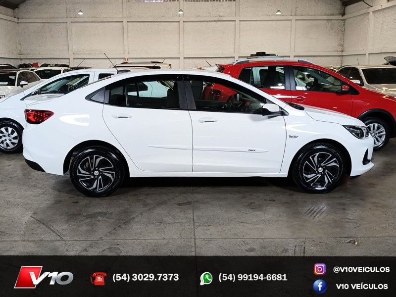 CHEVROLET ONIX 1.0 LT2 PLUS 12V 2023/2024 V10 VEÍCULOS CAXIAS DO SUL / Carros no Vale CHEVROLET ONIX 1.0 LT2 PLUS 12V 2023/2024 V10 VEÍCULOS CAXIAS DO SUL / Carros no Vale