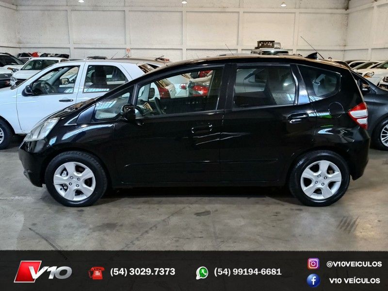 HONDA FIT 1.4 LX 16V 2009/2010 V10 VEÍCULOS CAXIAS DO SUL / Carros no Vale