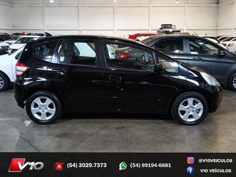 HONDA FIT 1.4 LX 16V 2009/2010 V10 VEÍCULOS CAXIAS DO SUL / Carros no Vale