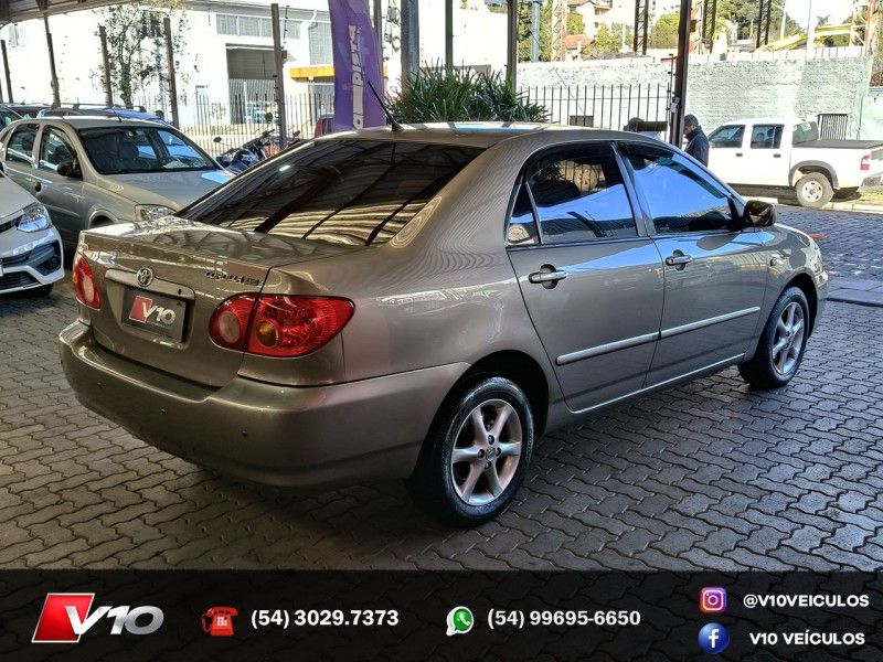 TOYOTA COROLLA 1.8 XEI 16V 2002/2003 V10 VEÍCULOS CAXIAS DO SUL / Carros no Vale