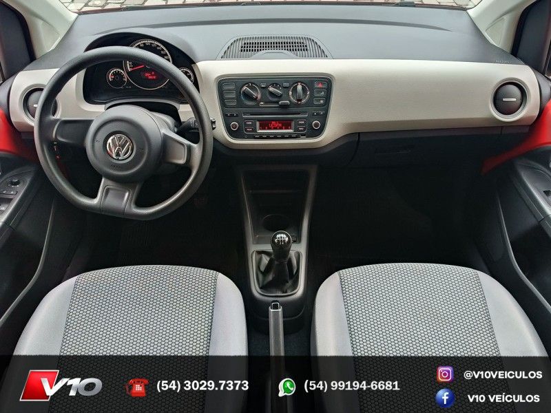 VOLKSWAGEN UP 1.0 TSI MOVE UP 12V 2016/2017 V10 VEÍCULOS CAXIAS DO SUL / Carros no Vale VOLKSWAGEN UP 1.0 TSI MOVE UP 12V 2016/2017 V10 VEÍCULOS CAXIAS DO SUL / Carros no Vale