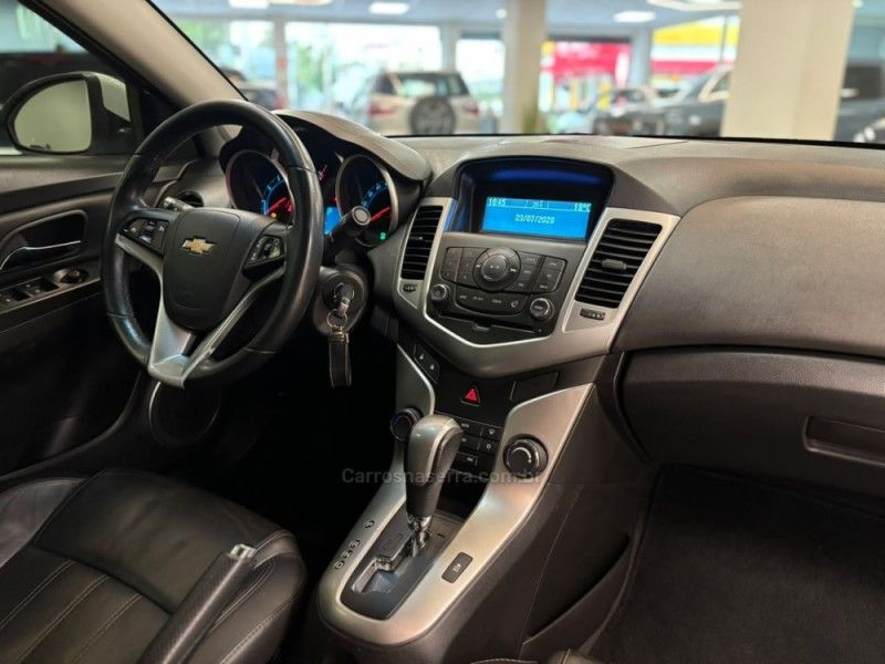 CHEVROLET CRUZE 1.8 LT 16V 2014/2014 LUIGGI AUTOMÓVEIS CARLOS BARBOSA / Carros no Vale