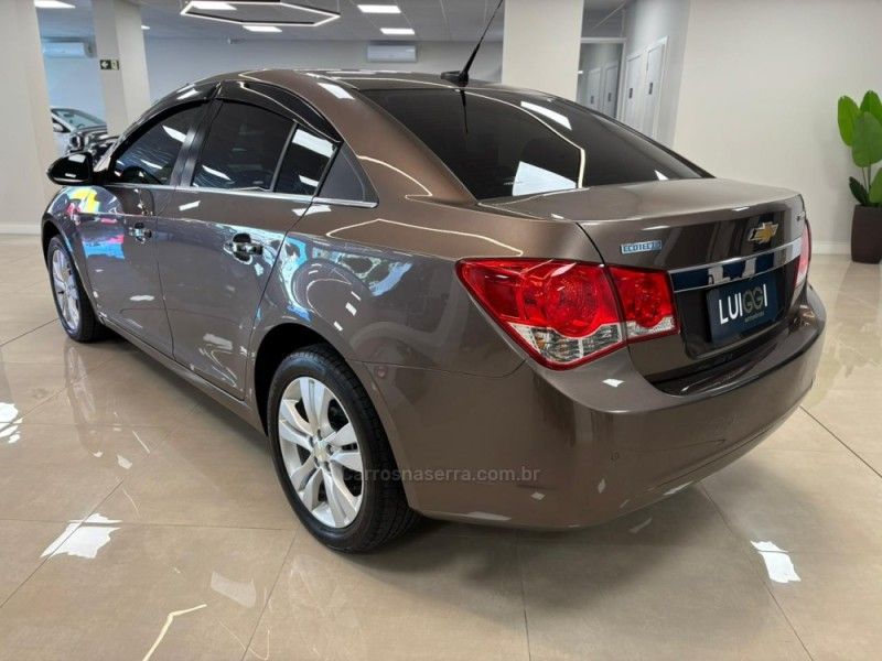 CHEVROLET CRUZE 1.8 LTZ 16V 2014/2015 LUIGGI AUTOMÓVEIS CARLOS BARBOSA / Carros no Vale CHEVROLET CRUZE 1.8 LTZ 16V 2014/2015 LUIGGI AUTOMÓVEIS CARLOS BARBOSA / Carros no Vale