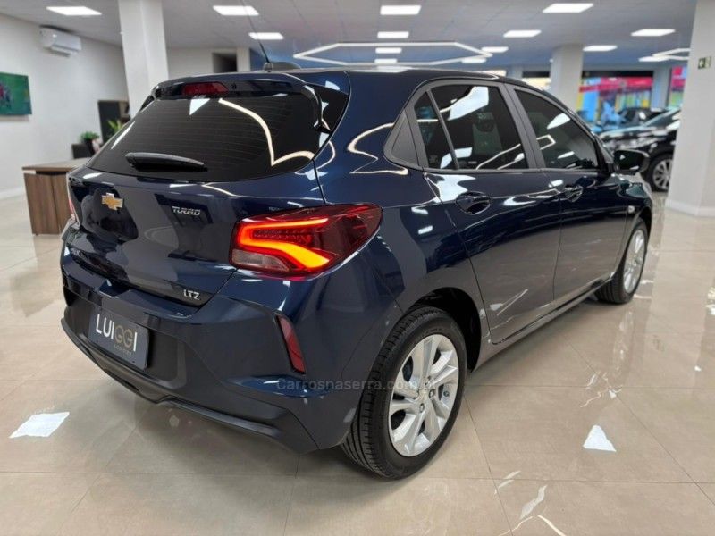 CHEVROLET ONIX 1.0 LTZ 12V TURBO 2025/2026 LUIGGI AUTOMÓVEIS CARLOS BARBOSA / Carros no Vale CHEVROLET ONIX 1.0 LTZ 12V TURBO 2025/2026 LUIGGI AUTOMÓVEIS CARLOS BARBOSA / Carros no Vale
