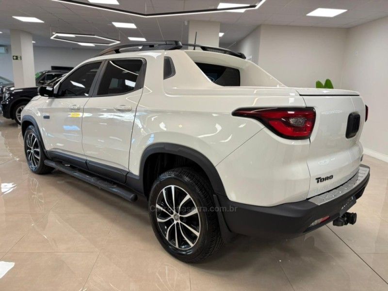 FIAT TORO 2.0 16V ULTRA 4X4 AT9 2019/2020 LUIGGI AUTOMÓVEIS CARLOS BARBOSA / Carros no Vale FIAT TORO 2.0 16V ULTRA 4X4 AT9 2019/2020 LUIGGI AUTOMÓVEIS CARLOS BARBOSA / Carros no Vale