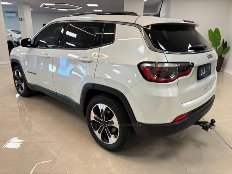 JEEP COMPASS 2.0 16V LONGITUDE 2018/2018 LUIGGI AUTOMÓVEIS CARLOS BARBOSA / Carros no Vale JEEP COMPASS 2.0 16V LONGITUDE 2018/2018 LUIGGI AUTOMÓVEIS CARLOS BARBOSA / Carros no Vale