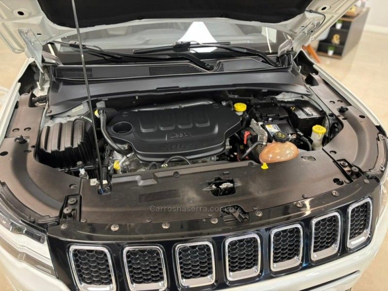 JEEP COMPASS 2.0 16V LONGITUDE 2018/2018 LUIGGI AUTOMÓVEIS CARLOS BARBOSA / Carros no Vale JEEP COMPASS 2.0 16V LONGITUDE 2018/2018 LUIGGI AUTOMÓVEIS CARLOS BARBOSA / Carros no Vale
