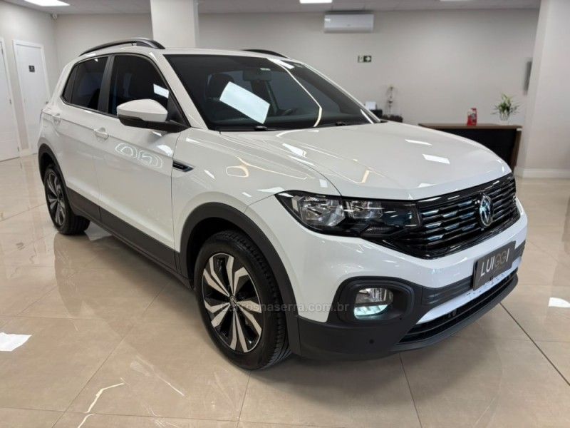 VOLKSWAGEN T-CROSS 1.0 COMFORTLINE TSI 2023/2023 LUIGGI AUTOMÓVEIS CARLOS BARBOSA / Carros no Vale
