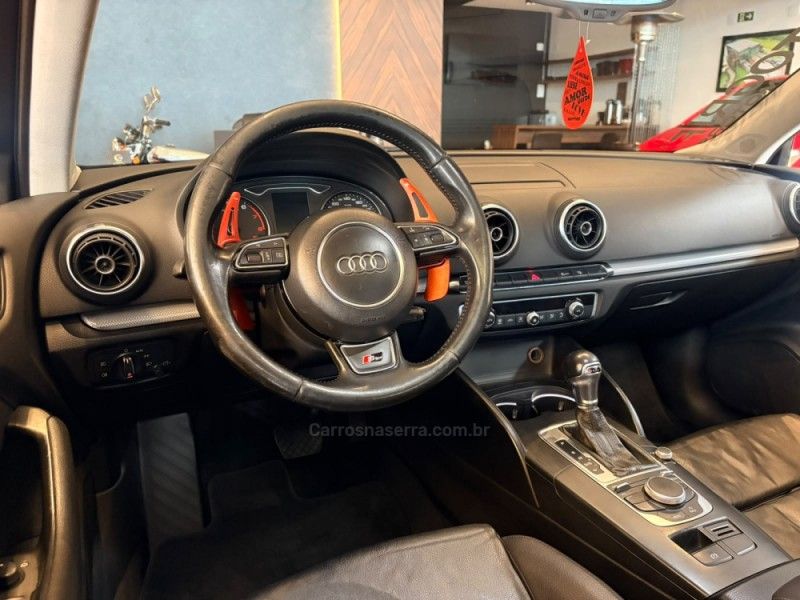 AUDI A3 1.8 TFSI SEDAN AMBITION 16V 180CV S TRONIC 2015/2015 AUTOGRIF MOTORS CAMPO BOM / Carros no Vale AUDI A3 1.8 TFSI SEDAN AMBITION 16V 180CV S TRONIC 2015/2015 AUTOGRIF MOTORS CAMPO BOM / Carros no Vale