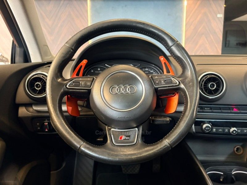 AUDI A3 1.8 TFSI SEDAN AMBITION 16V 180CV S TRONIC 2015/2015 AUTOGRIF MOTORS CAMPO BOM / Carros no Vale AUDI A3 1.8 TFSI SEDAN AMBITION 16V 180CV S TRONIC 2015/2015 AUTOGRIF MOTORS CAMPO BOM / Carros no Vale