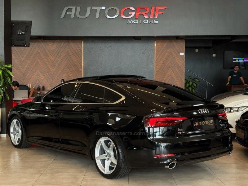 AUDI A5 2.0 TFSI SPORTBACK AMBIENTE 16V MULTITRONIC 2018/2018 AUTOGRIF MOTORS CAMPO BOM / Carros no Vale AUDI A5 2.0 TFSI SPORTBACK AMBIENTE 16V MULTITRONIC 2018/2018 AUTOGRIF MOTORS CAMPO BOM / Carros no Vale